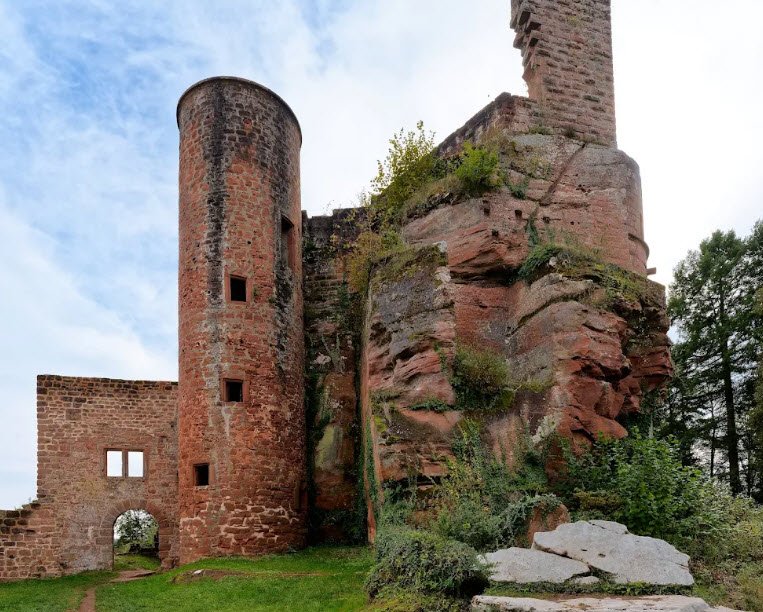 Neudahn Castle, Dahn, Germany, Germany